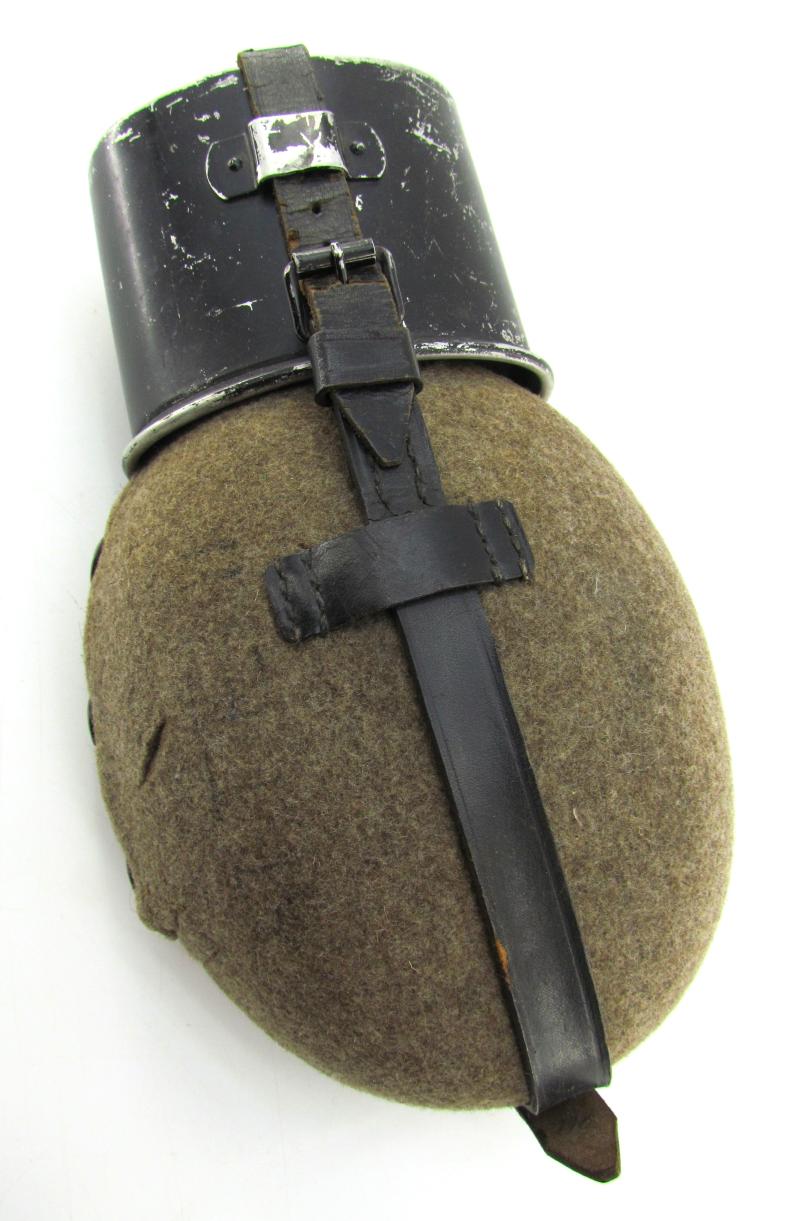 Wehrmacht M31 matching canteen by ESB39