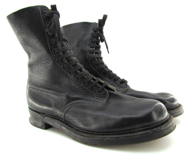2nd Model Fallschirmjäger Jumpboots in Black Leather