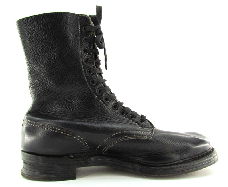 2nd Model Fallschirmjäger Jumpboots in Black Leather