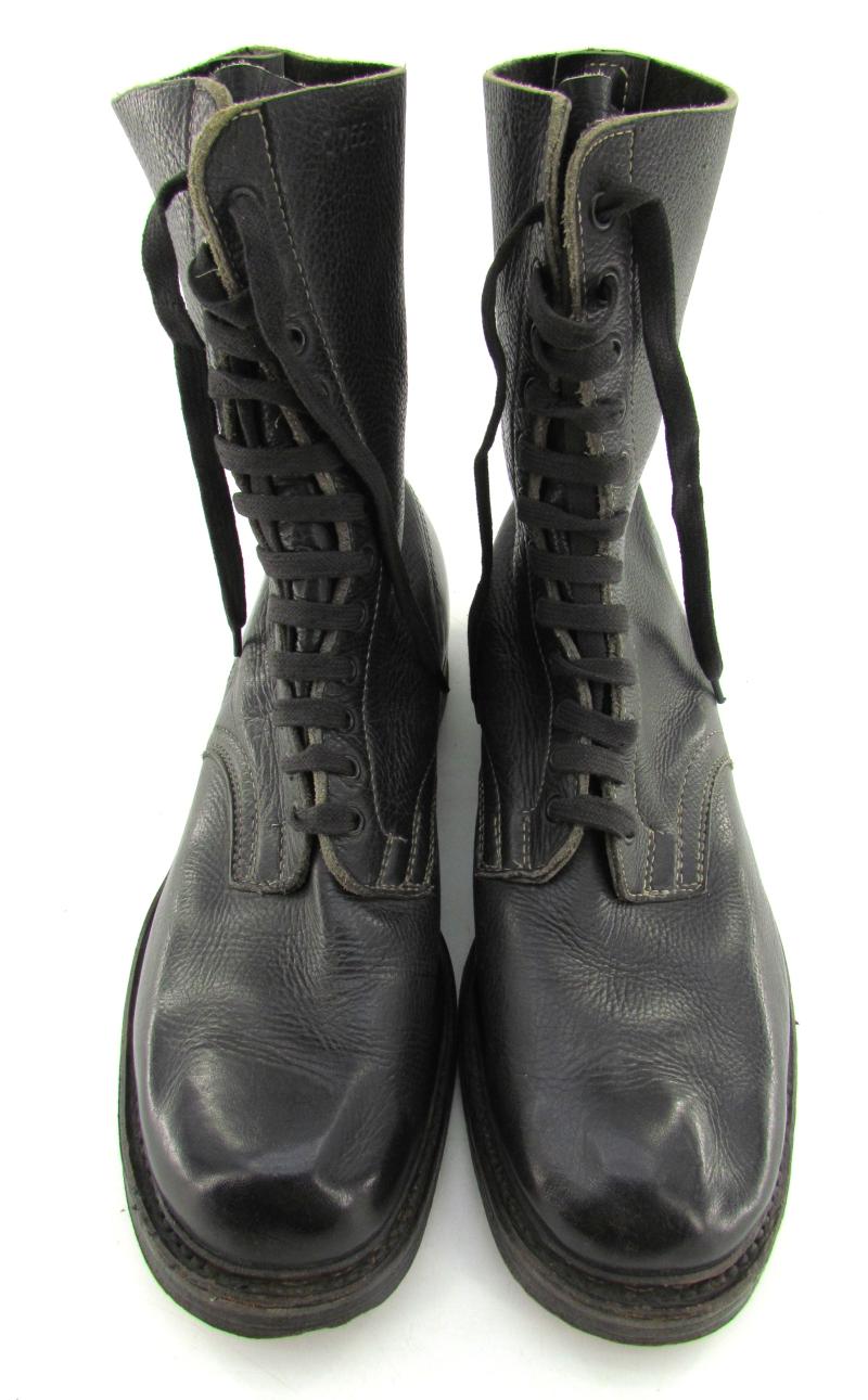 2nd Model Fallschirmjäger Jumpboots in Black Leather