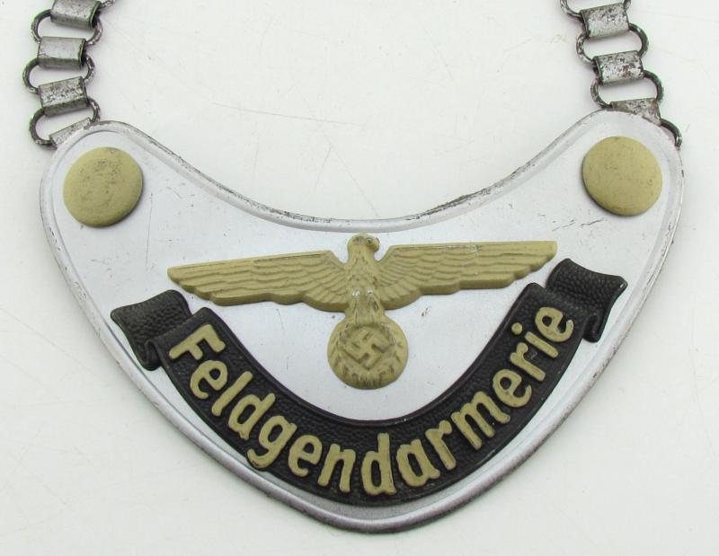 Wehrmacht 'Feldgendarmerie' Gorget