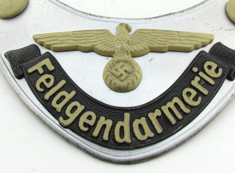 Wehrmacht 'Feldgendarmerie' Gorget