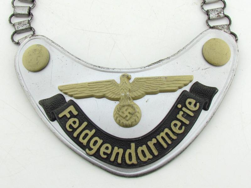 Wehrmacht 'Feldgendarmerie' Gorget