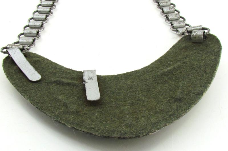 Wehrmacht 'Feldgendarmerie' Gorget