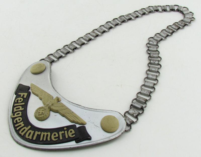 Wehrmacht 'Feldgendarmerie' Gorget
