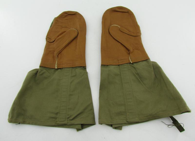 US Army WWII Men's Type1 Mittens