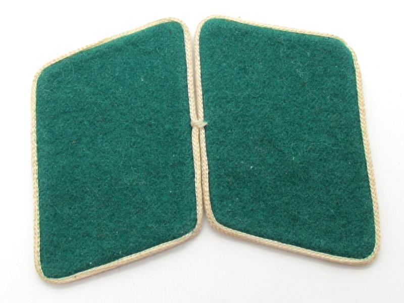 Luftwaffe Field Division collar tabs