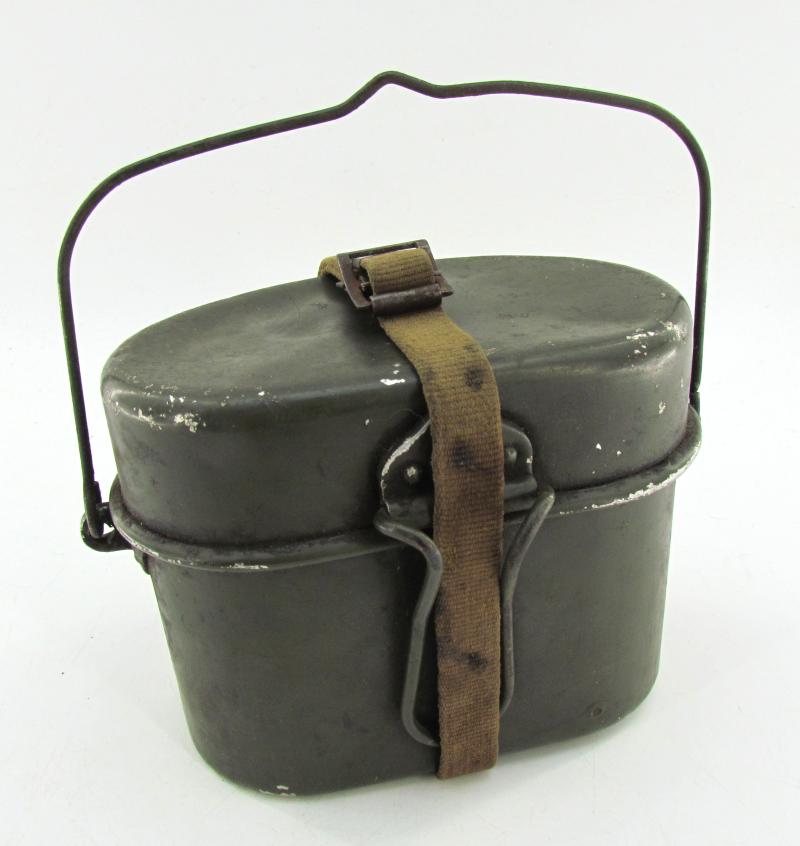 German reissued Italian messkit with Webbing Strap