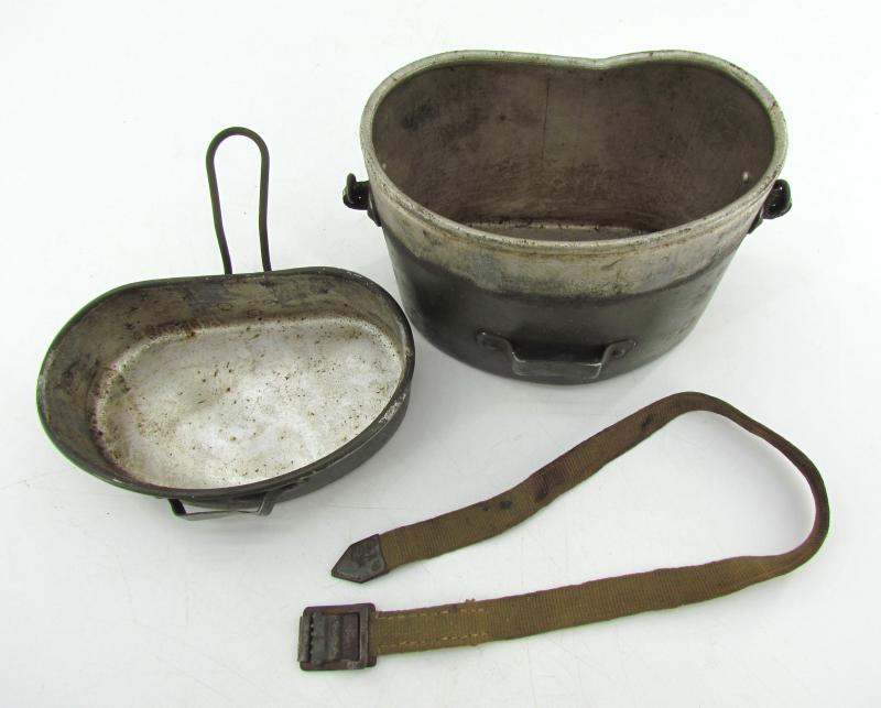 German reissued Italian messkit with Webbing Strap