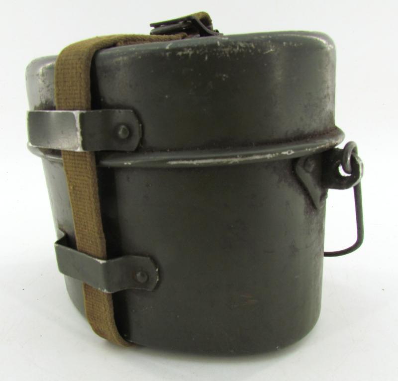 German reissued Italian messkit with Webbing Strap
