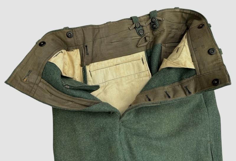 Luftwaffe paratrooper ‘Fallschirmjäger’ jump trousers ( Mint )