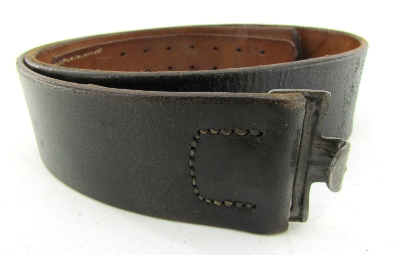 Luftwaffe Leather Equipment belt ( marked )
