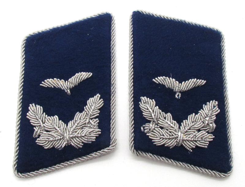 Luftwaffe Sanitäter 'Leutnant' Collar Tabs