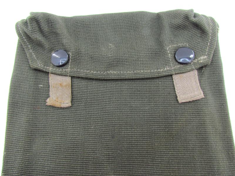 Wehrmacht Gasplane ( Gascape ) Pouch