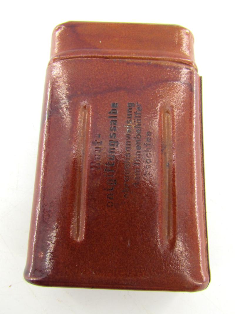 Wehrmacht anti-gas skin detoxification ointment (Hautentgiftungssalble) flask in container