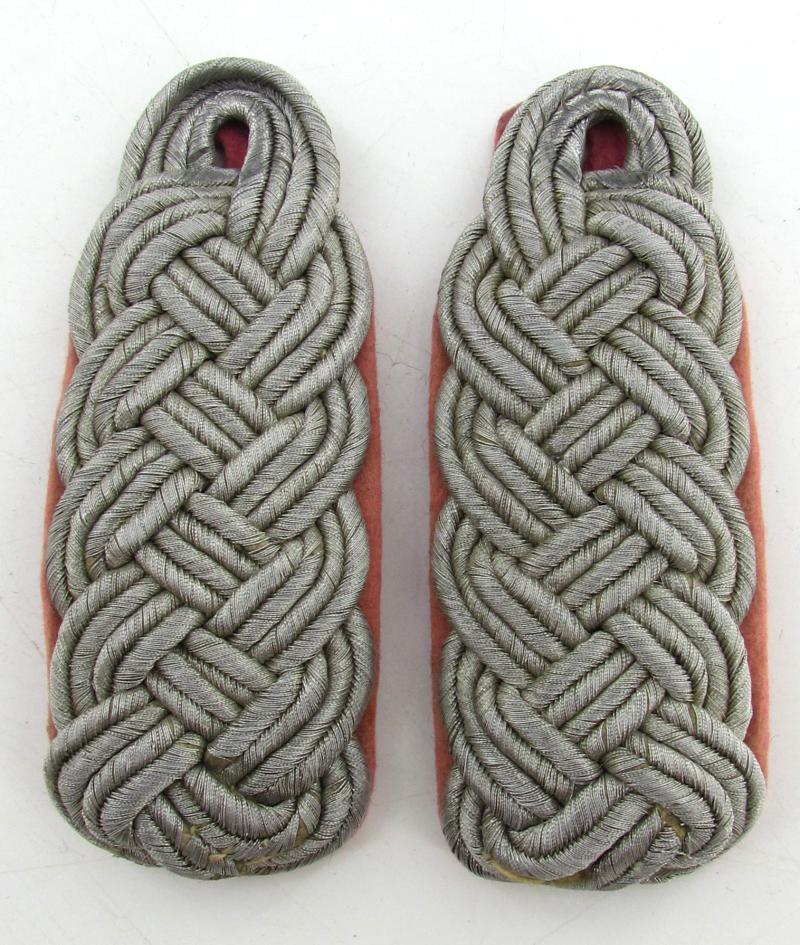 Wehrmacht (Heer) Panzer Officer's Shoulder-Boards