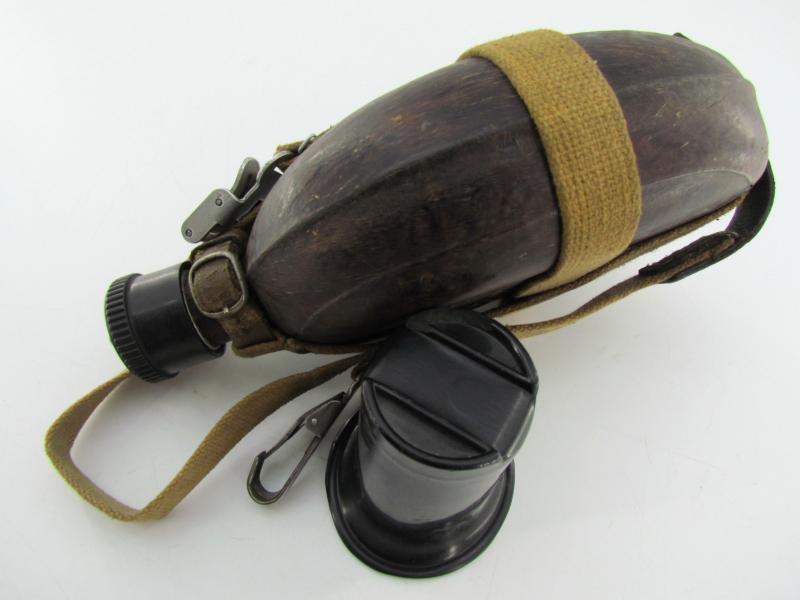 Wehrmacht 'Coconut' M31 Canteen and Cup 'H.R.E.43'