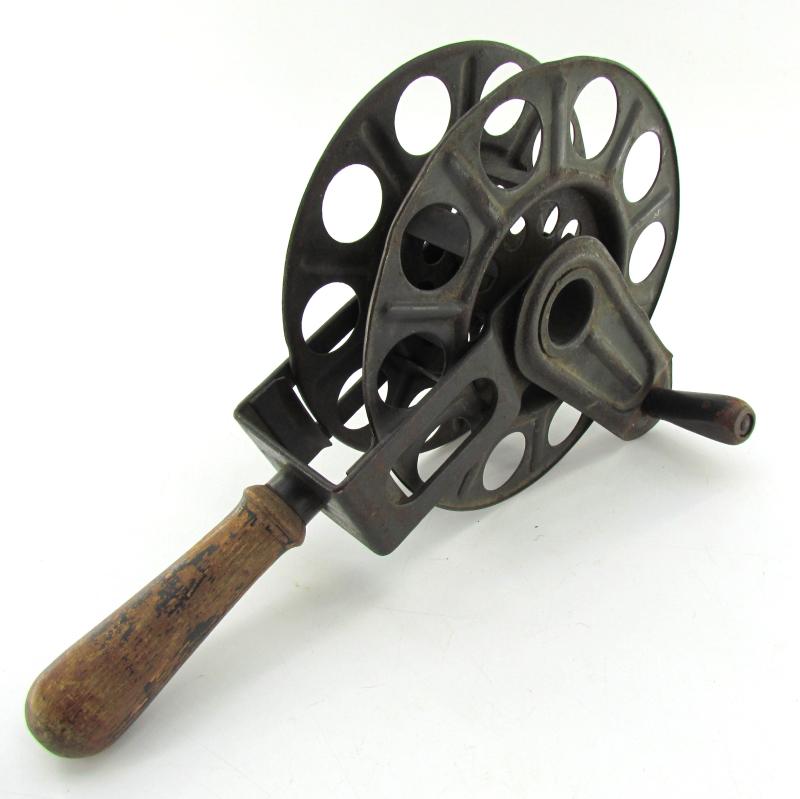 Wehrmacht hand-held Cable Reel 1943