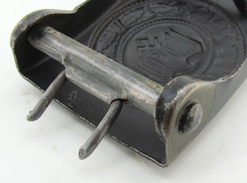 Wehrmacht (Heer) Steel belt buckle marked B&N 43