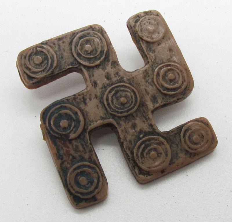 Winterhilfswerk ( WHW ) Badge – “Langobardisch, Klethen Kreis Stade” (500 AD)