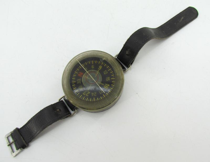 Luftwaffe ( Pilot ) Wristband Compass AK39