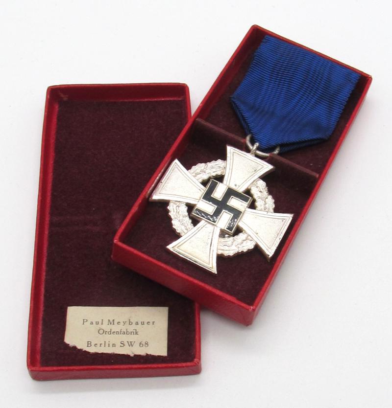 Cased 25 Years Faithful Service Medal ( 'Paul Meybauer' )