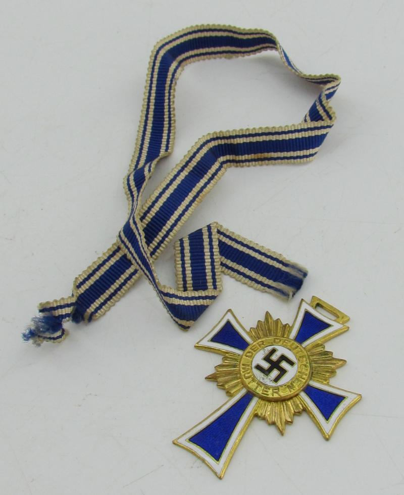 German Mothers Cross in Gold
